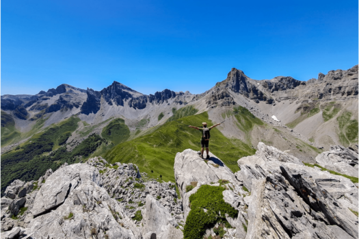 Le Dec de Lhurs (2176 m) par le lac de Lhurs