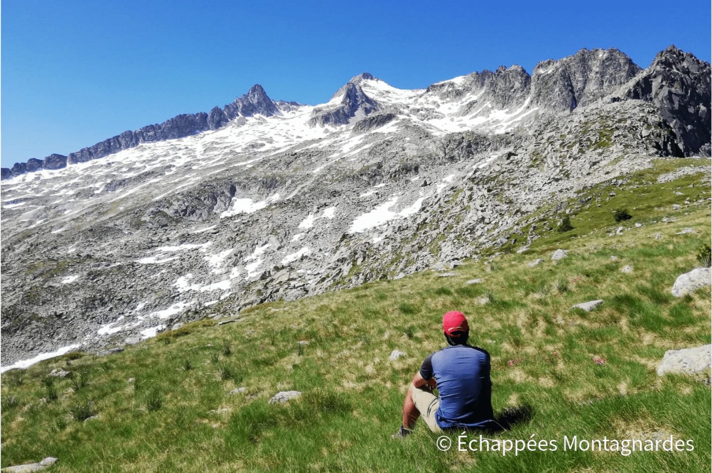 En contemplation devant le pic de Néouvielle (3091 m) que j'ai gravi un an plus tôt