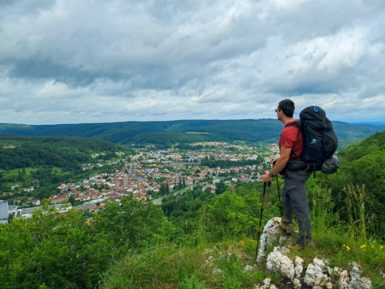 Vue sur Pont de Roide depuis le Crêt des Roches