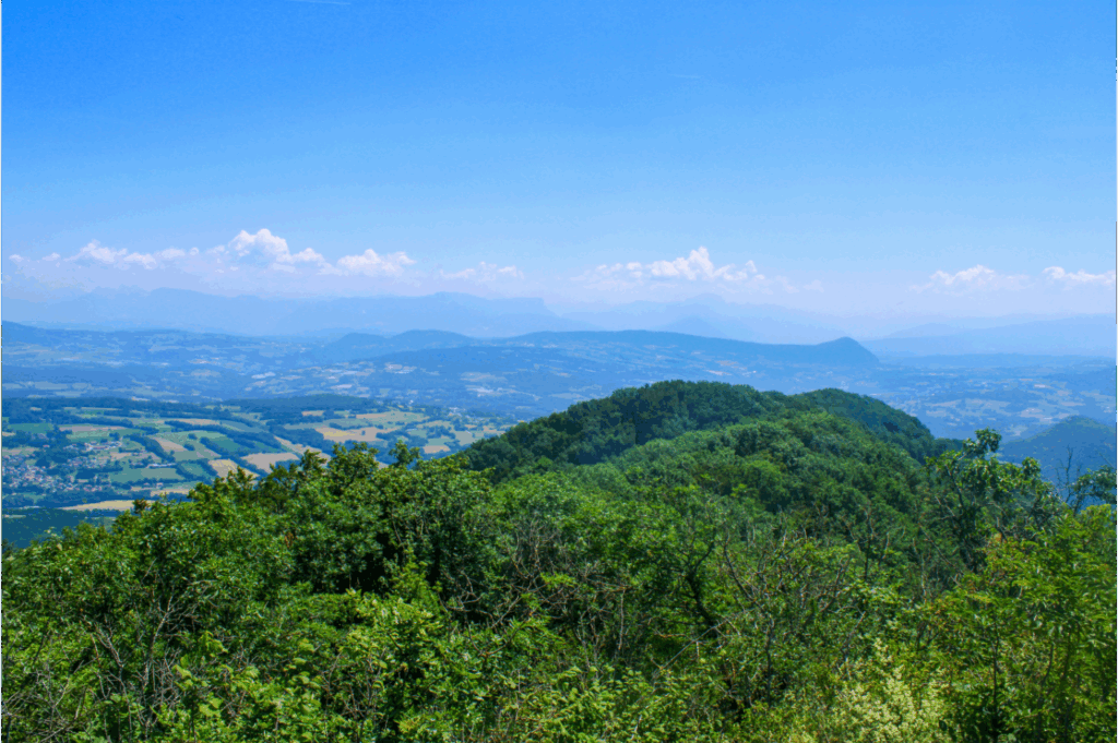 Vue sur les Alpes depuis la montagne du Vuache