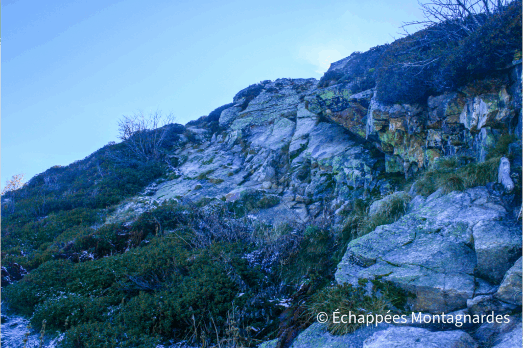 Quelques passages délicats dans la fin de cette montée, il faut s'aider un peu des mains