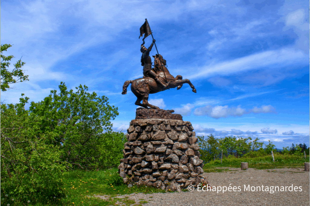 Statue Jeanne d'Arc au sommet du Ballon d'Alsace, départ du GR®59