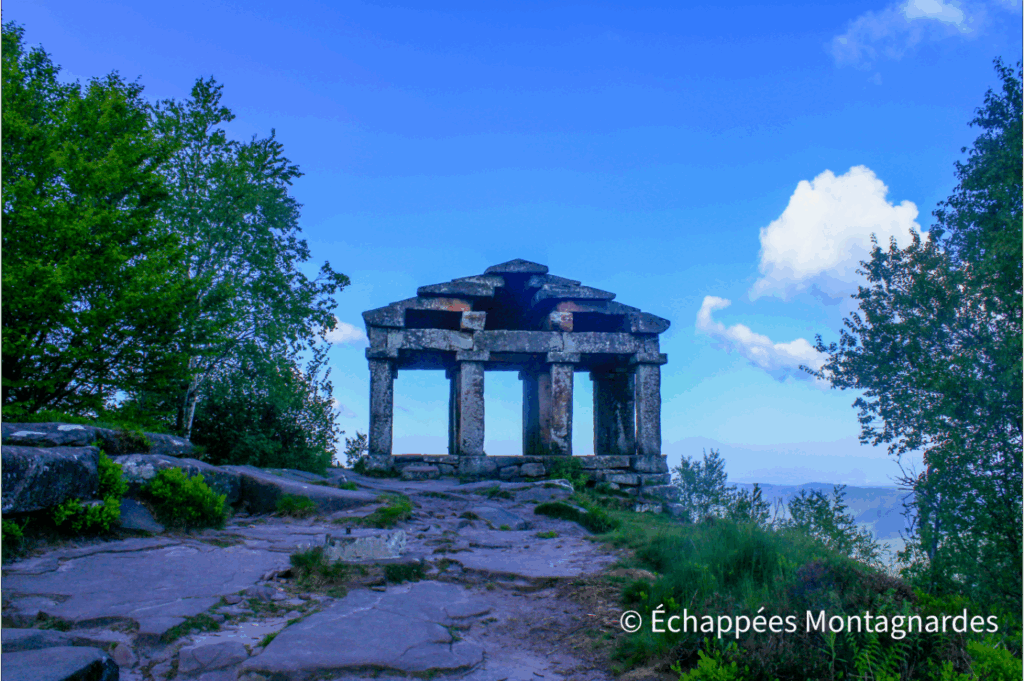 Au temple du Donon, sur l'Hexatrek