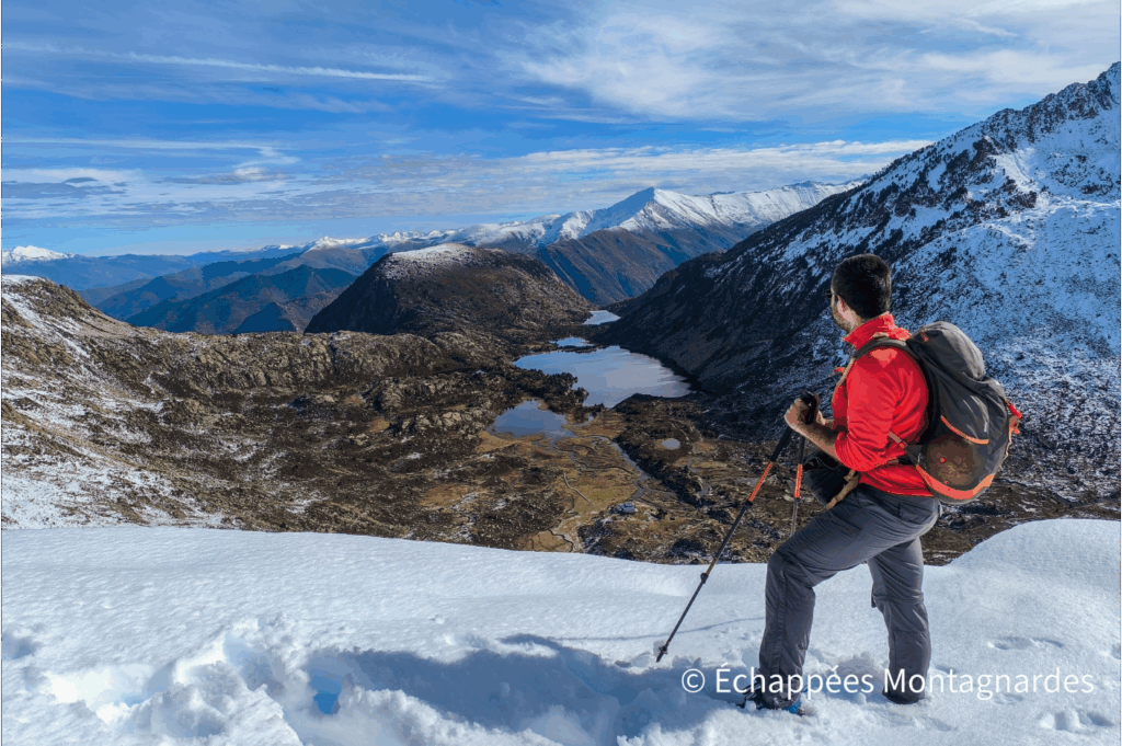 Cabanatous vue étangs de Bassiès depuis col de las Fouzès