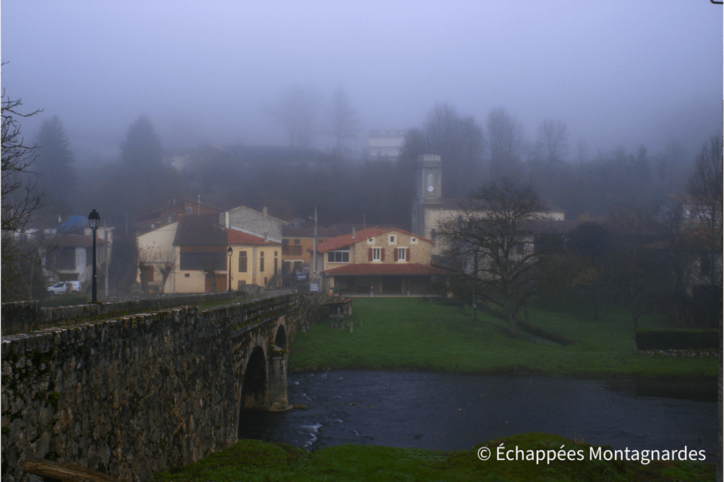 Village de Durban-sur-Arize, départ de cette randonnée