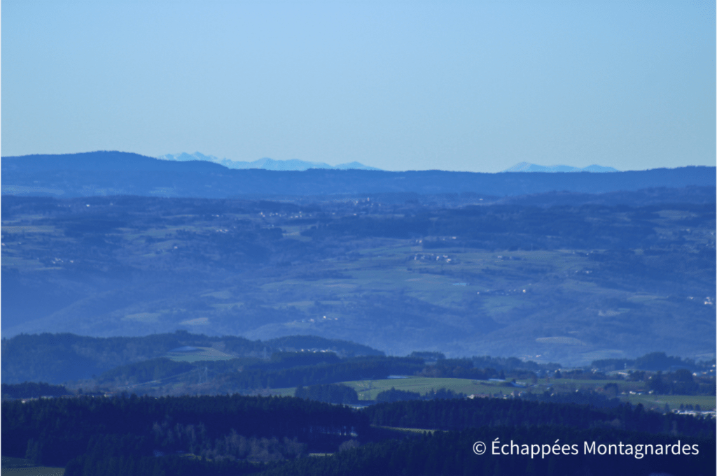 Horizon lointain depuis le crêt de Chaussitre