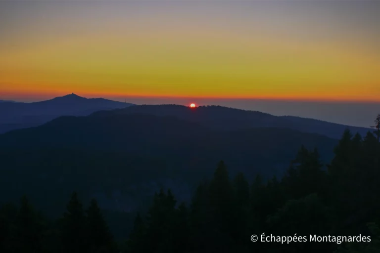 Lever de soleil au Petit Montrond (hors GR®5)