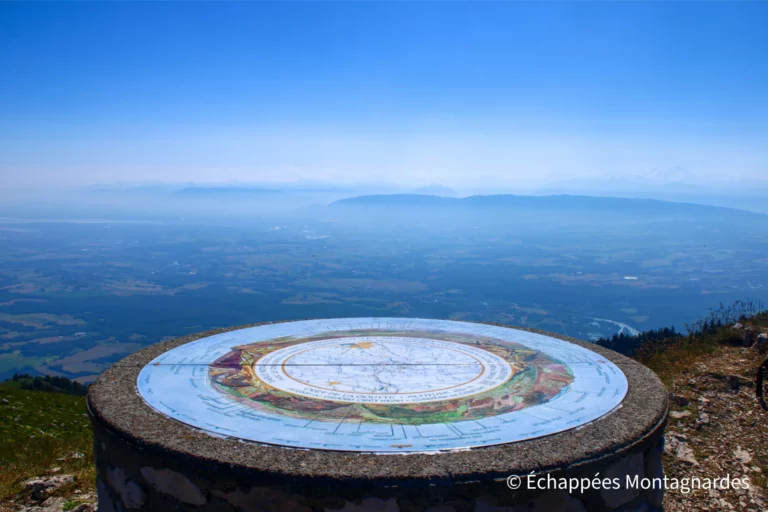 Traversée du Jura étape 18 - Table d'orientation du crêt de la Goutte