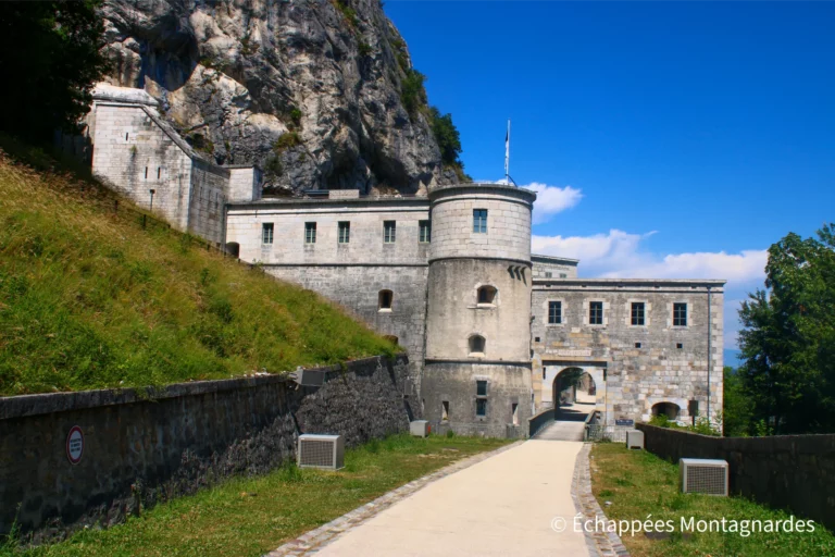 Traversée du Jura étape 18 - Fort l'Écluse - entrée du fort inférieur