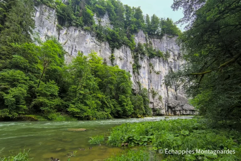 Traversée du Jura étape 4 - Les gorges du Doubs, surprenantes et majestueuses. Quelle belle étape sur la traversée du Jura !
