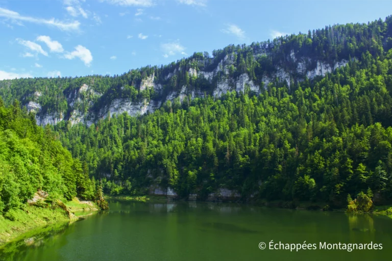 Traversée du Jura étape 5 - Les magnifiques falaises calcaires des gorges du Doubs