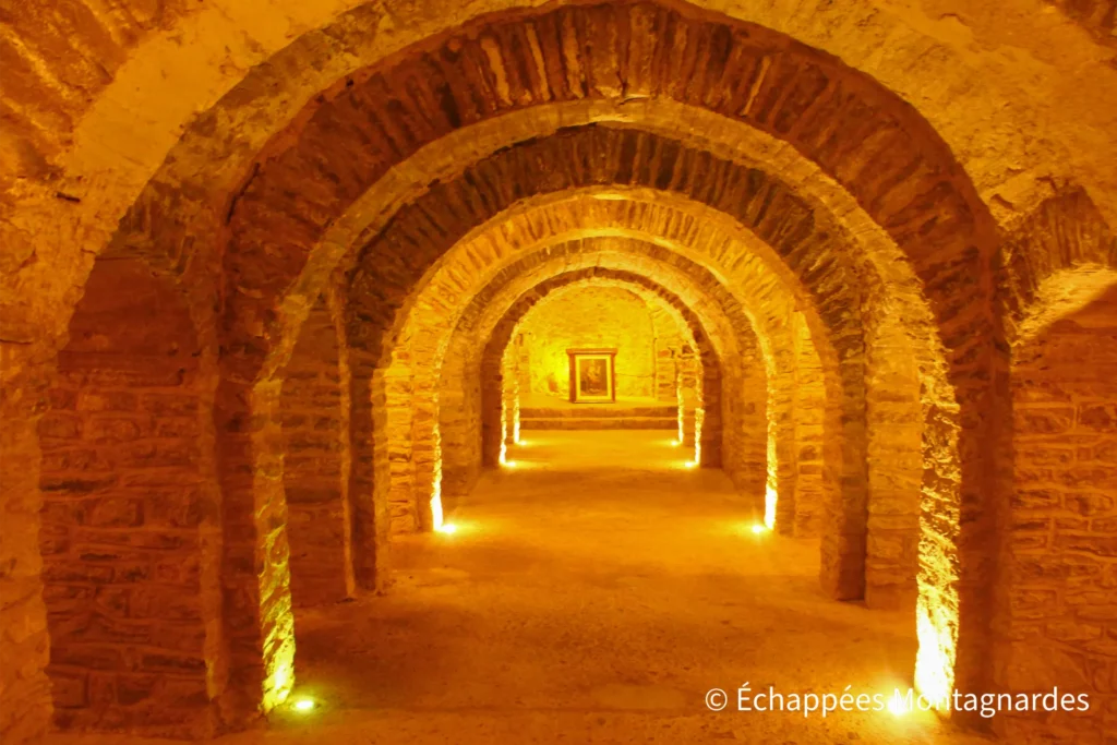 Tour de l'abbaye Saint-Martin du Canigou - La crypte