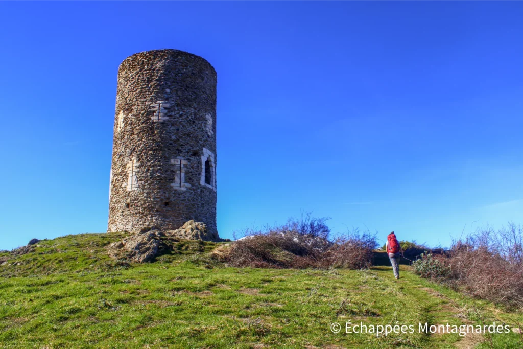 Randonnée tour de Goa - Après quelques portions raides, nous touchons au but : la tour de Goa n'est plus qu'à quelques mètres