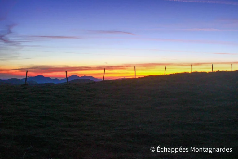 Lever de soleil très coloré au col de Louron