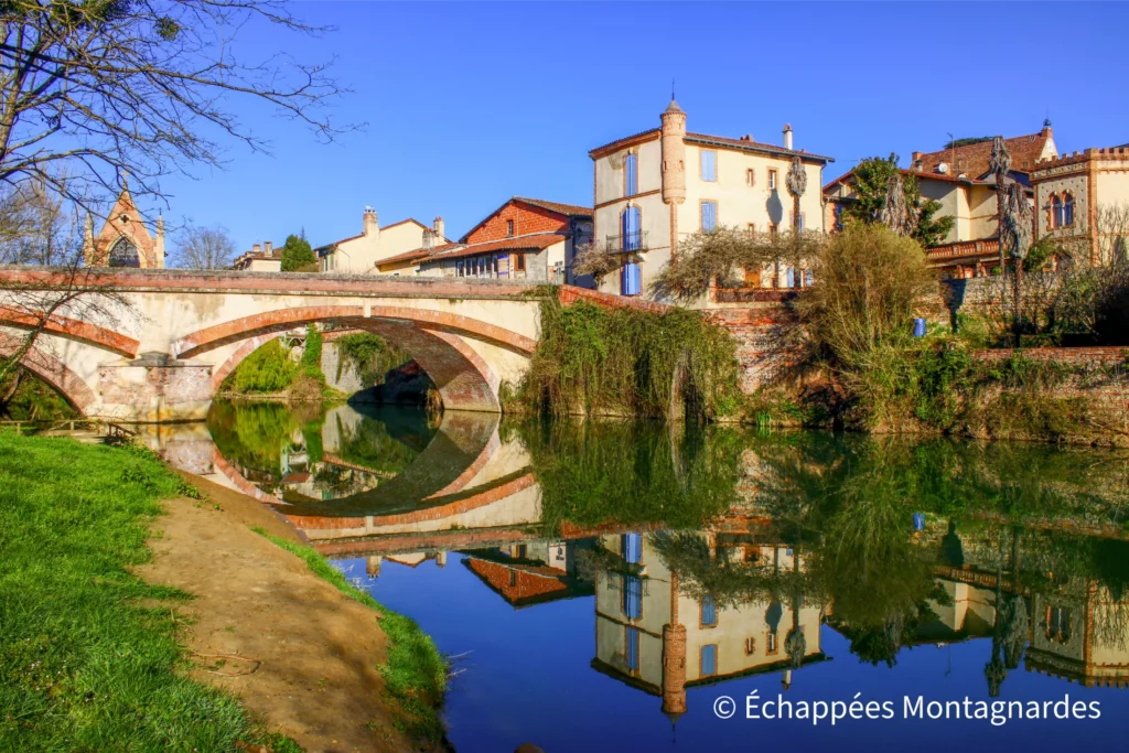 Détour par le pont d'Auriac. Les reflets sur l'Arize sont somptueux !