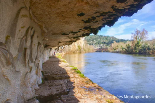 Saint-Cirq-Lapopie – Bouziès : randonnée par le chemin de halage, sur les traces d’André Breton