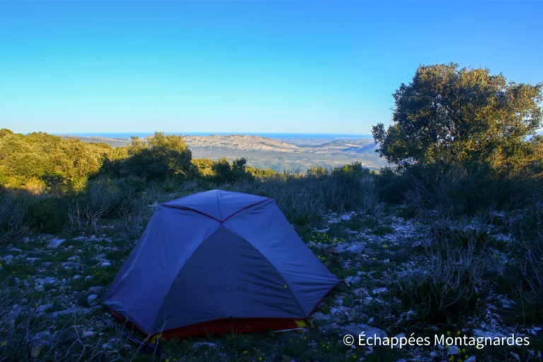 Notre premier bivouac sur cette aventure, avec une vue magnifique...