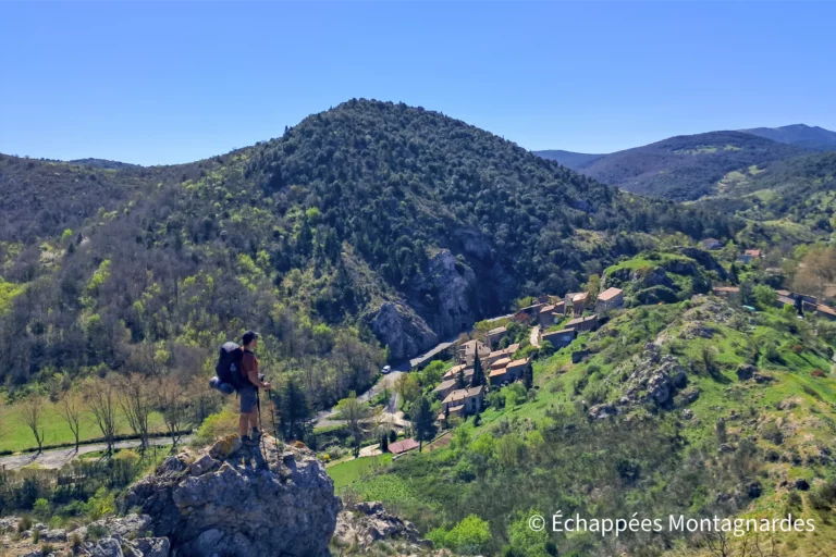 C'est la fin de ce trek magnifique dans les Corbières ! Pour fêter cela, nous nous offrons un dernier instant de contemplation sur les hauteurs du village.