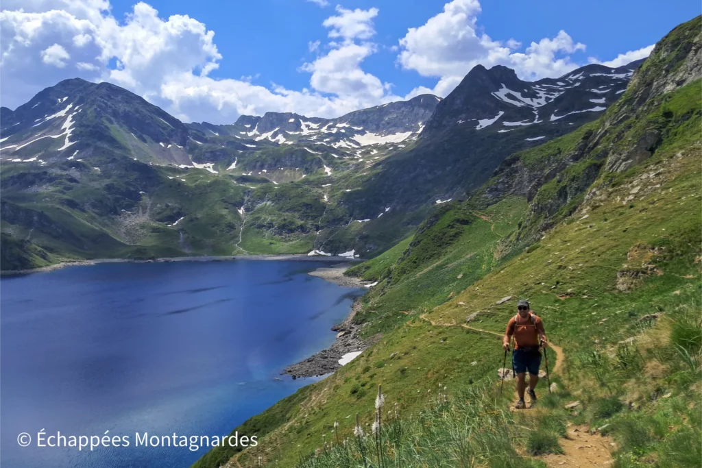 Randonnée lac Bleu de Lesponne - Le tour du lac Bleu est aussi splendide que spectaculaire. Quel décor, et quelles couleurs !