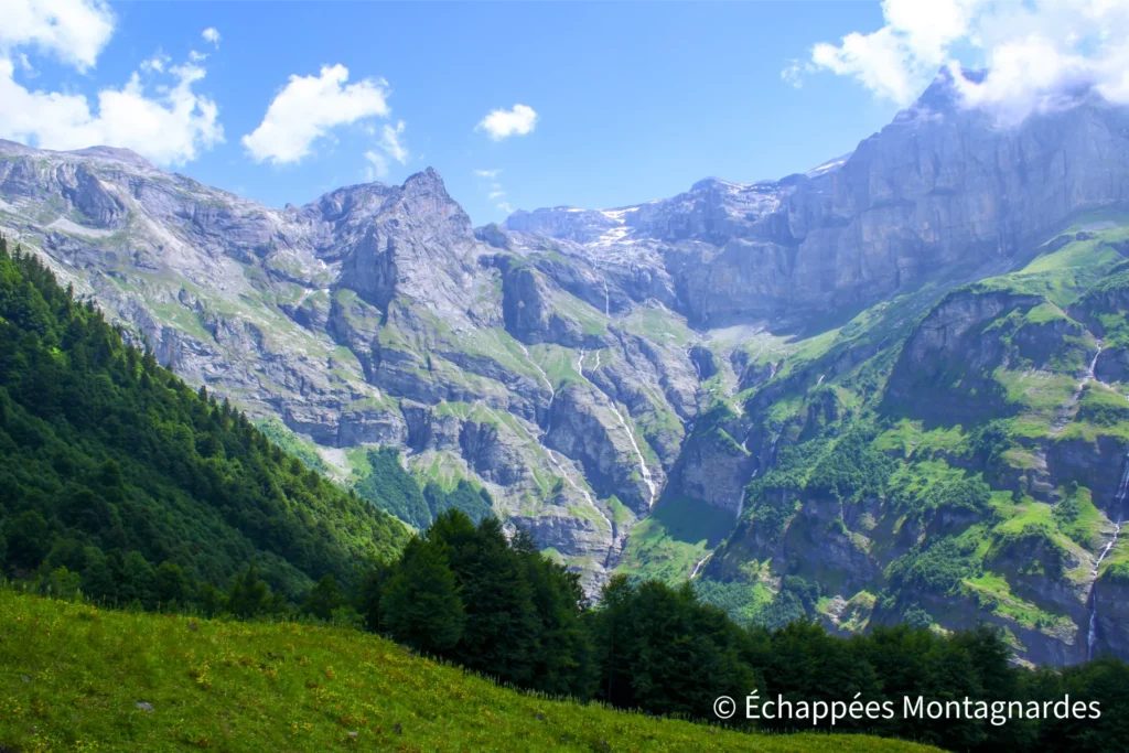 Panorama sur le cirque depuis le chalet du Boret