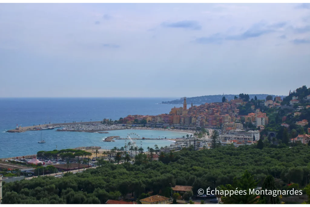 À l'extrémité sud-est de la France, et du GR®52, Menton propose un décor magnifique pour la fin de l'aventure de la traversée des Alpes.